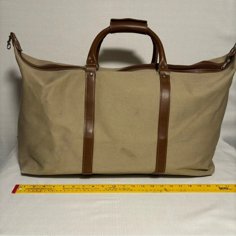 Parfums Lagerfeld Paris Le Club Travel Canvas Duffel Bag Brown Tan XL VT EUC